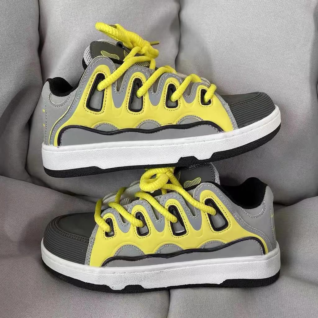 Fashion 2025 New Women's Vulcanized Shoes Women's Skateboard Bread Shoes Retro Ethnic Sport Fashionable Sports Shoes Zapatos Casuales