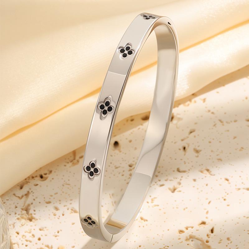 Europäisches & Amerikanisches Luxus Zirkon Stern Armband: Vielseitige, Elegante, Lichtechte Mode für Damen