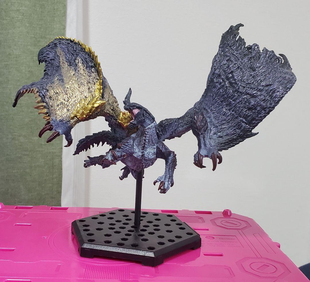 

[USED] Monster Hunter figure Gore Magara groaning in chaos