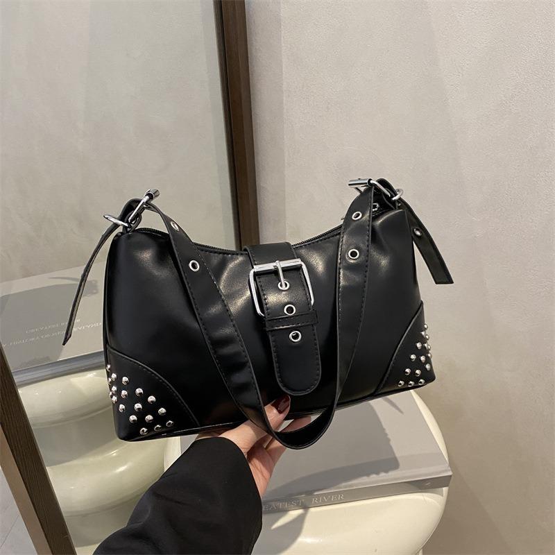 Summer New 2 Ladies Retro Armpits Do Old Color Locomotive Rivet Pin Buckle Decorative Shoulder Baguette Bag