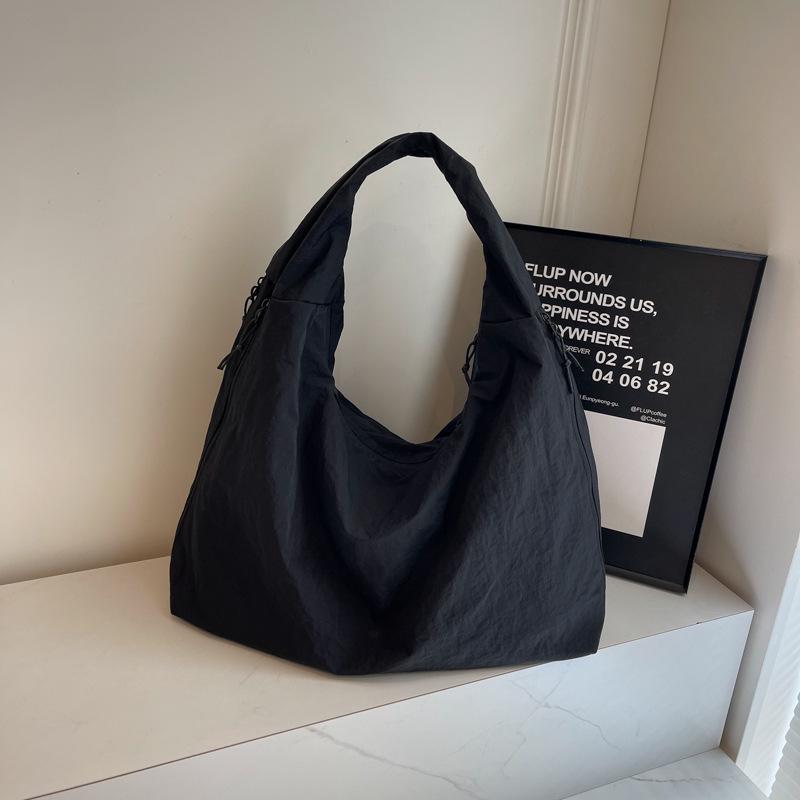 2025 Fashionable Women's Large Capacity Canvas Shoulder Tote Bag