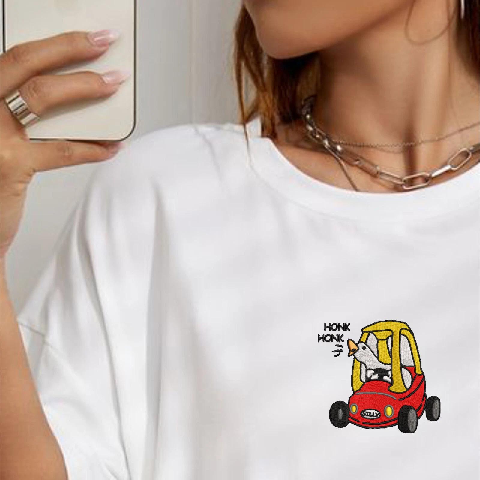 Silly Goose Embroidered T-Shirt, 90s Retro Cool Embroidery Shirt, Honk Honk Tee L