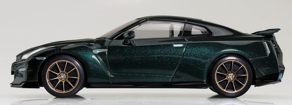 Aoshima Bunka Kyozai Rakupla Snap Kit Nissan R35 NISSAN 2024 Midnight Purple Plastikmodell 1/32 Nr. 03-MP GT-R Vorlackiert