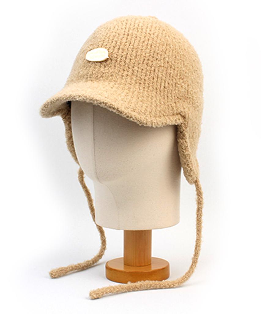 Yunibeosyeolkemiseuteuli Knit Beige Earflap Cap