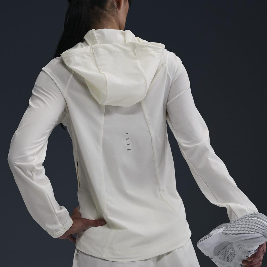 Nike Swift Jacket Women's White HQ0651-133