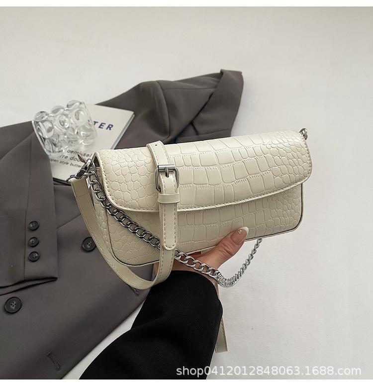

Маленькая сумка с узором крокодила 2025 новая трендовая осенняя женская сумка высокого класса ретро сумка через плечо универсальная цепочка сумка-мессенджер белый
