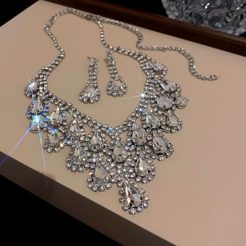 French light luxury water drop diamond stud earrings necklace set niche versatile collarbone chain temperament fashion high-end jewelry