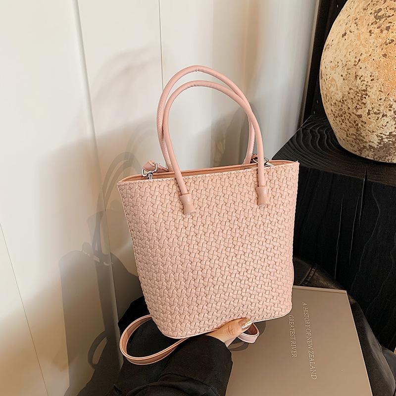Premium texture small bag women's 2025 new spring and summer versatile messenger bag fashion super fire handbag bucket bag