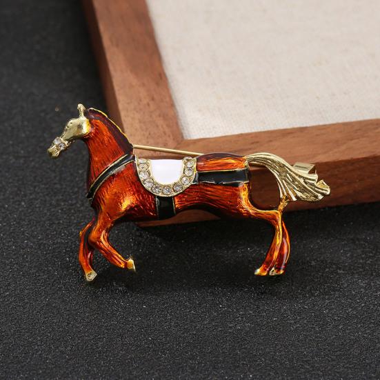 1/2Pcs Vintage Running Horse Brooch Sweater Cardigan Coat Business Suit Animal Lapel Pin Men Women Fashion Jewelry Clothing Accessories