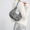 Schicke und einzigartige Umhängetasche für Damen mit Zebra-, Leoparden- und Kuhmustern