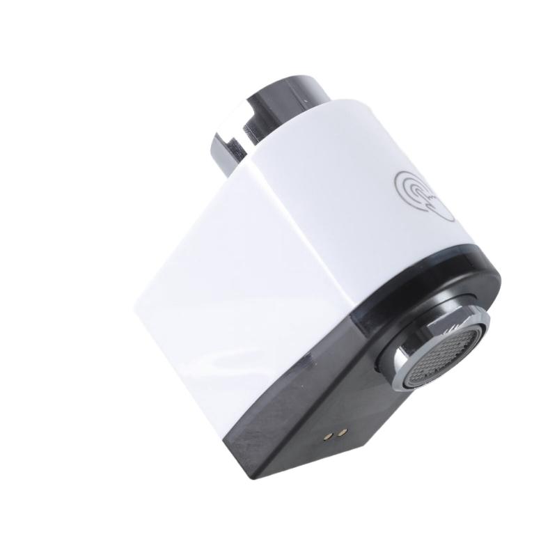 Rubinetto Intelligente con Sensori a Infrarossi, Ricarica Magnetica e Flusso Delicato di Bollicine per un Efficiente Risparmio Idrico