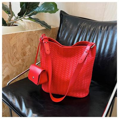 Vävd väska med stor kapacitet dam sommar ny mångsidig enkel axel crossbody mamma- och barnväska pendlar bucket bag