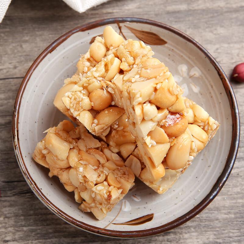 Huang Laowu Original Flavor Peanut Crisp Candy