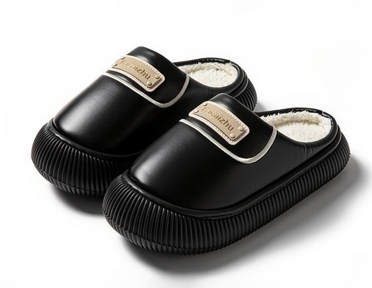 

Модные женские утепленные домашние тапочки 2025 осень-зима новая мода комнатные нескользящие тапочки легкие удобные теплые хлопковые тапочки 36-37 чёрный