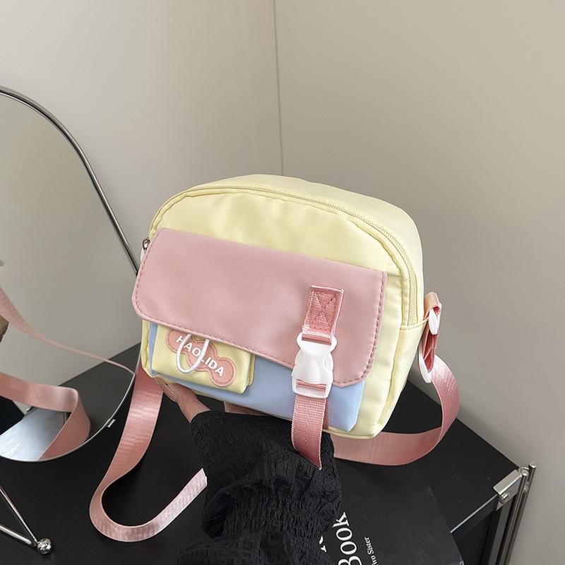 Internet celebrity fashion small bag 2025 new trendy Japanese small fresh student messenger bag cute boy and girl small bag