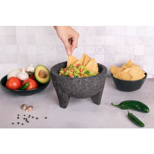 Molcajete 8-tommer, håndlaget i Mexico med naturlig vulkansk stein, et håndverksmessig kjøkkenredskap. Finkverner for kverning. Spesialdesignet for