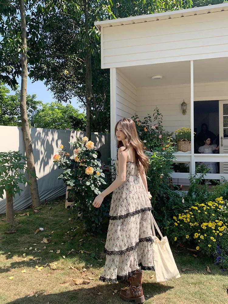 French sweet wear lace splicing cake dress summer niche thin long floral suspender dress
