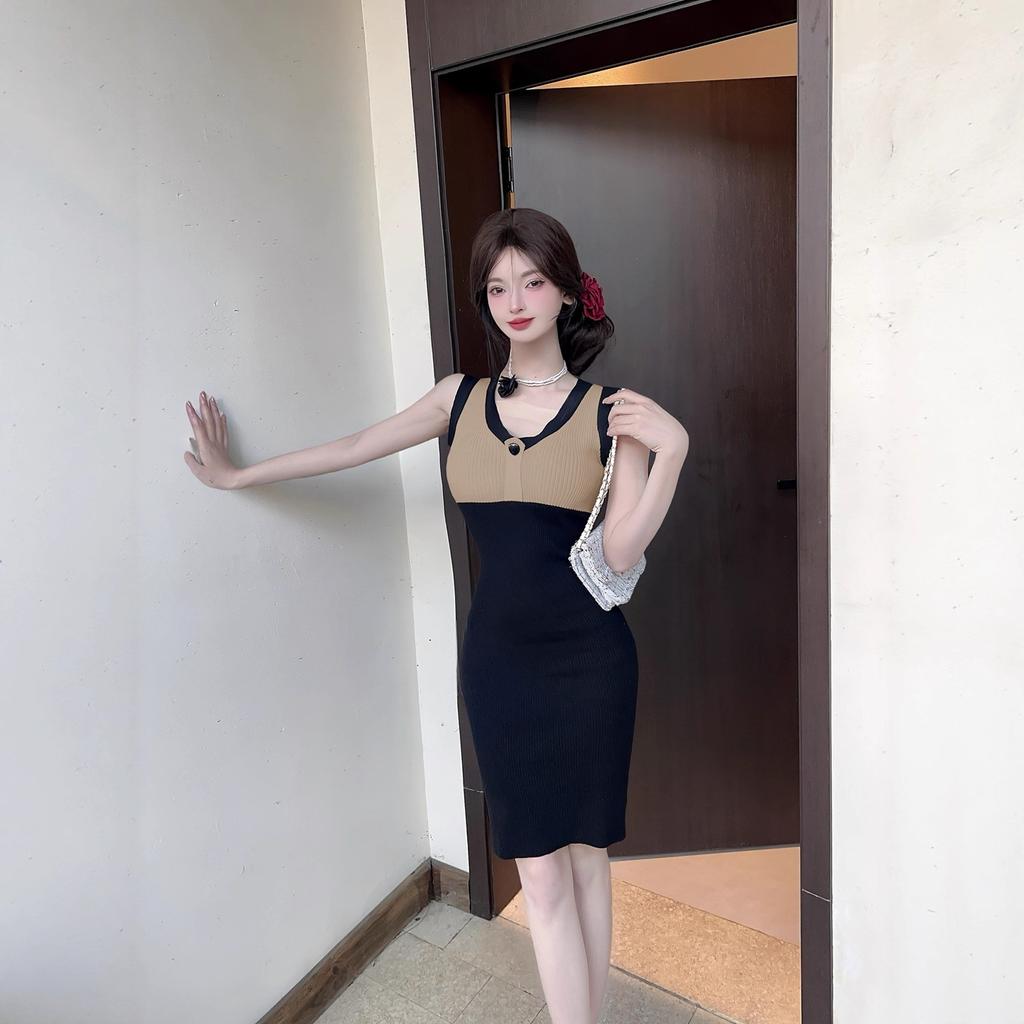 Summer new contrasting color V-neck sleeveless knitted vest skirt women's high-end waist and thin hip dress