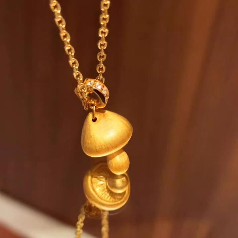 

Light Luxury Cute Brushed Mushroom Pendant Necklace for Women Exquisite Light Luxury High End, Clavicle Chain Party Jewelry Gift 45cm золотой