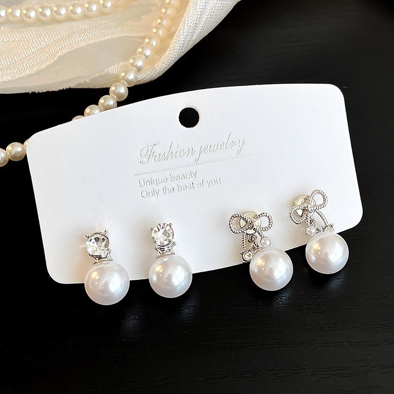 Amber Coffee French Retro Luxury Earrings - Women's Elegant Studs with Niche Design