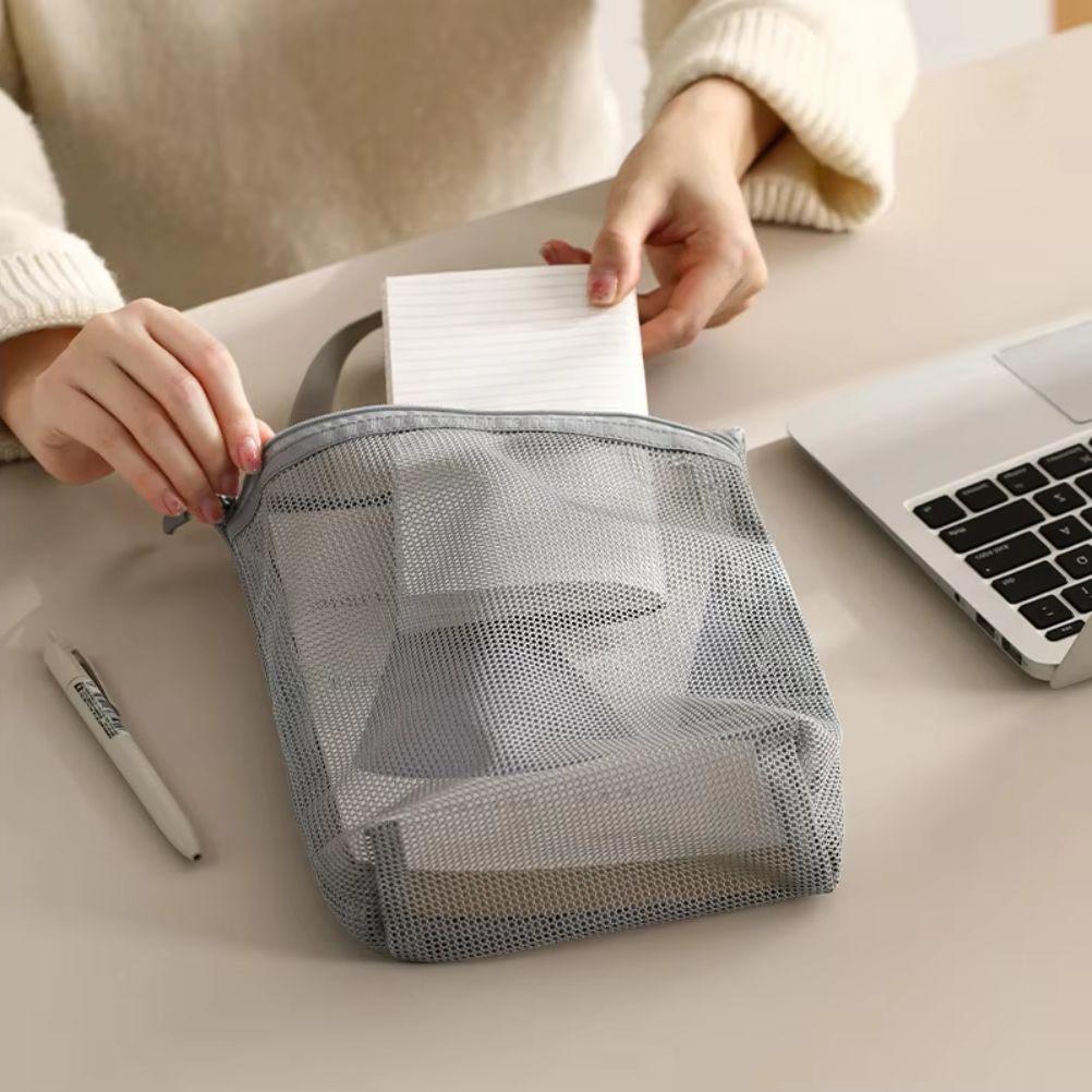 23x26cm Portable Toiletry Bag with Handy Handle Large Capacity Mesh Toiletry  Storage Bag Makeup Bag for Business Trips Travel