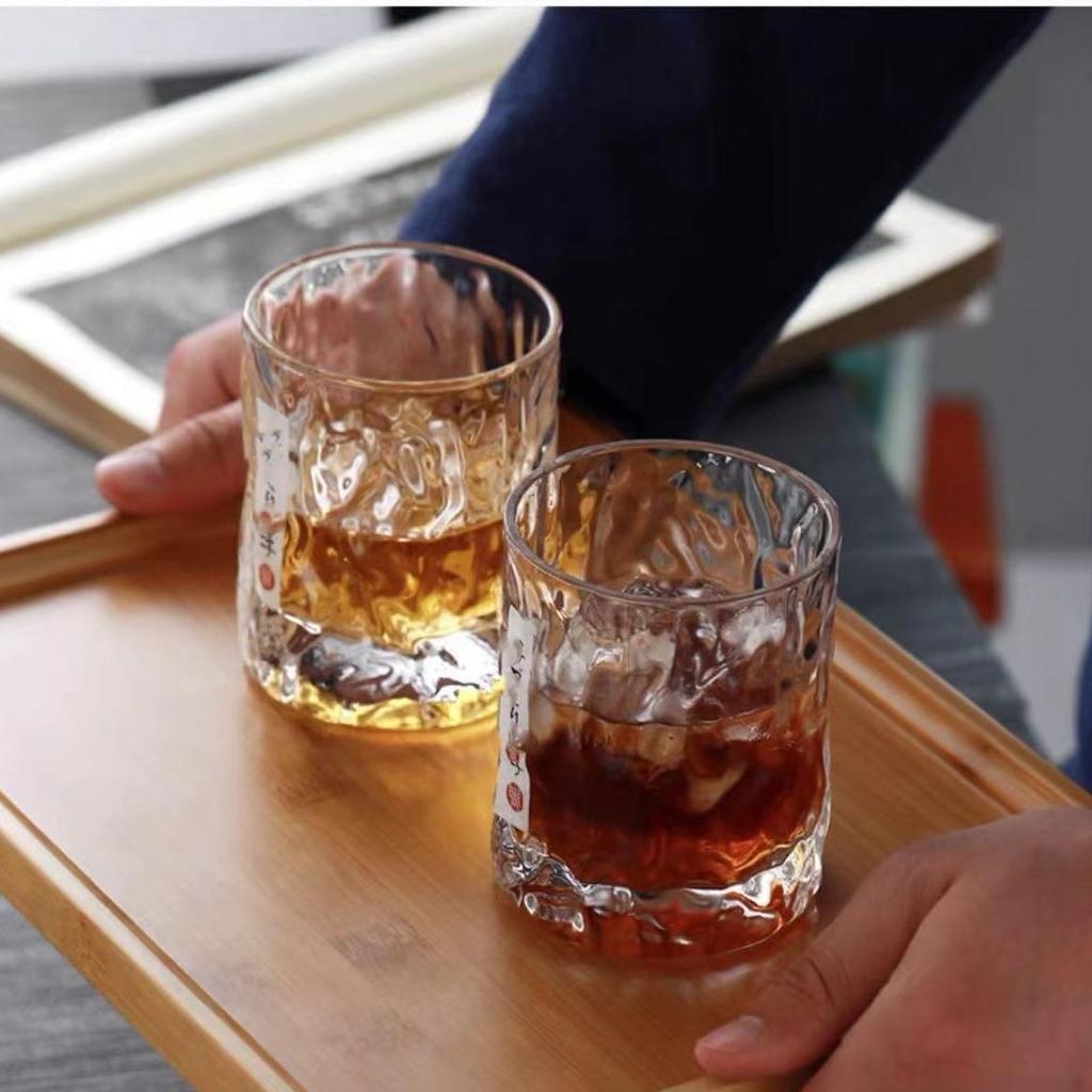 INS Stil Kristall-Whiskyglas – Gehammerte Textur Wasser- & Bierbecher für Homebar-Trinkgeschirr