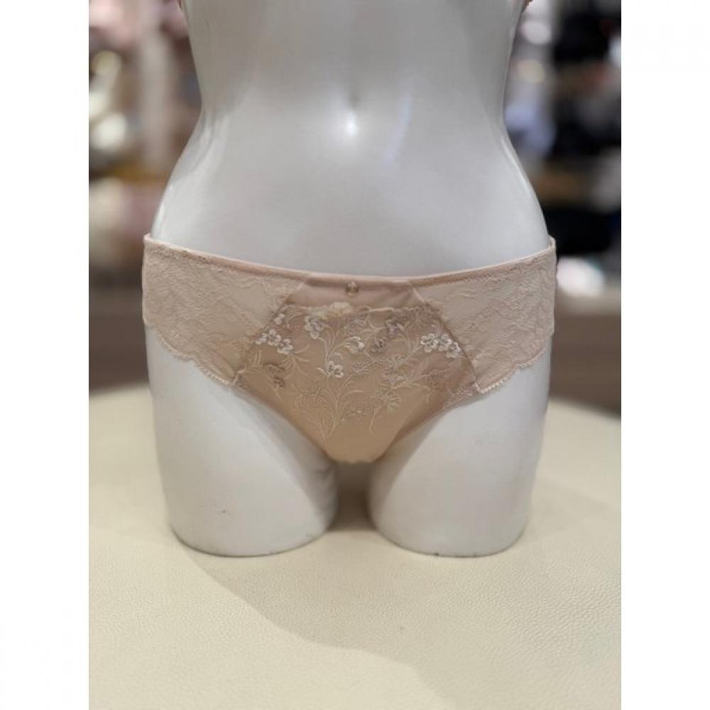 Triumph Бежевое Чувственное Мини-Треугольное Кружевное Трусики Spotlight Tbdf74r7014nz 95