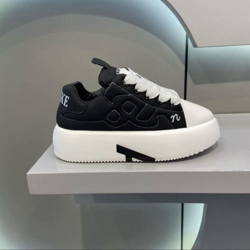 Fashion 2025 Autumn New Men's Sneakers Round Head Lace-Up Casual Shoes Solid Color Fashion Platform Trend Board Shoes zapatillas hombre