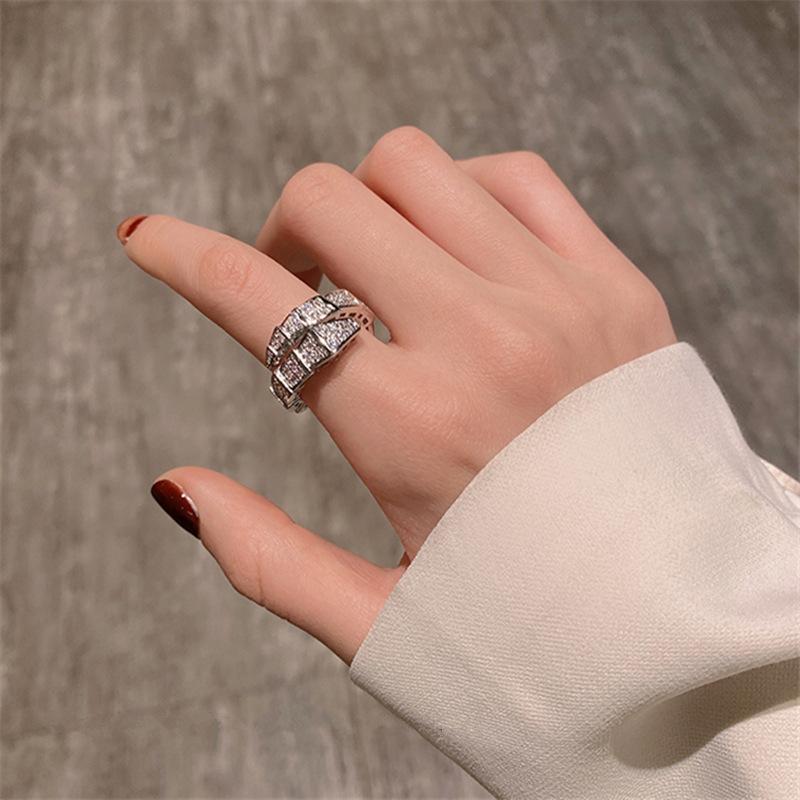 Luxury Diamond Snake-shaped Ring for Women Ins Fashion Finger Adjustable Ring Men Ring