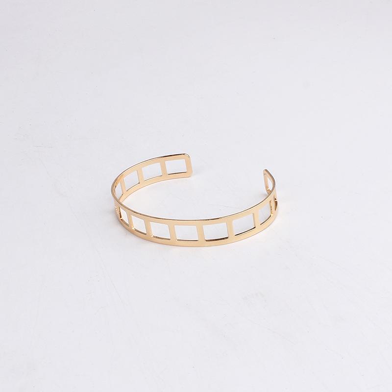 Geometric open square glossy hollow bracelet, simple and fashionable personalized bracelet