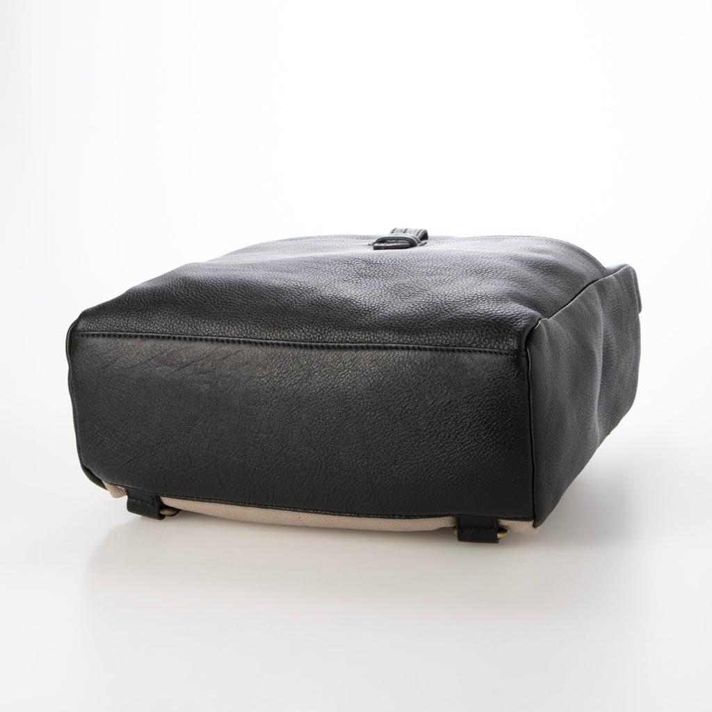 Quadratischer Rucksack aus Rindsleder