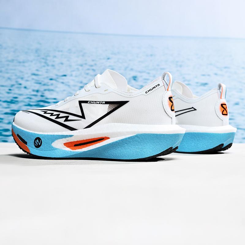2025 New Racing Shoes Professional Outdoor Lightweight Practical Sports Shoes Summer Wear-resistant Breathable Training Shoes