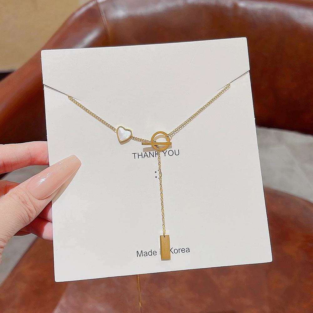 

Rose Gold Geometric Heart Pendant Necklace for Women - Stylish Korean Sweater Chain