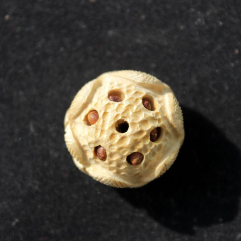 Boxwood Lotus Hand-Carved 2-Layer Seed Jewelry DIY Craft Accessories