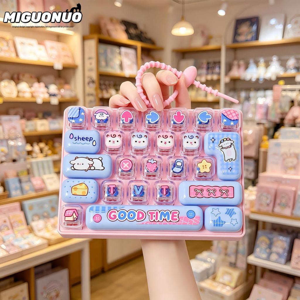 Creative Cartoon 26-Key Decompression Keyboard Keychain Pendant - Desktop Ornament & Student Bag Accessory