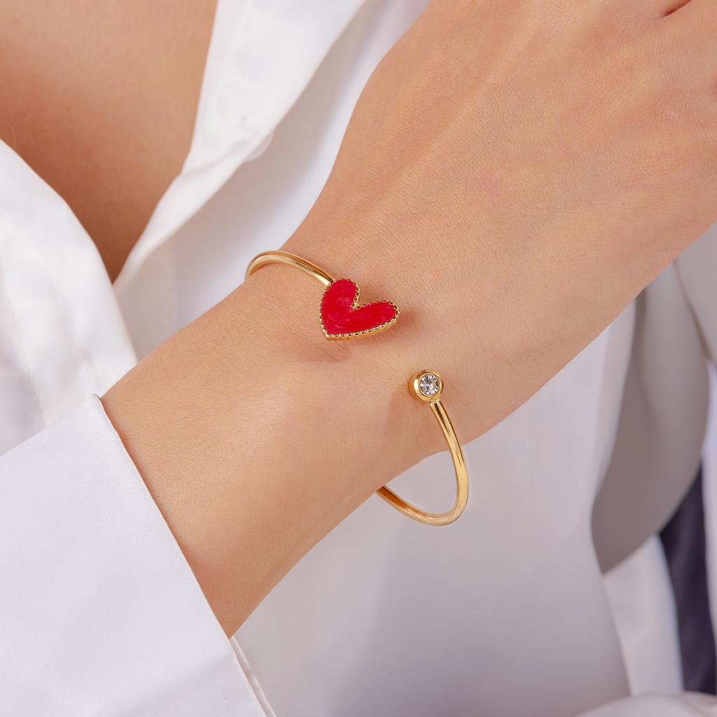 New Trendy Gold Plated Simple Heart Cuff Bangles for Women High Quality Stainless Steel Crystal Bracelets Waterproof Jewelry