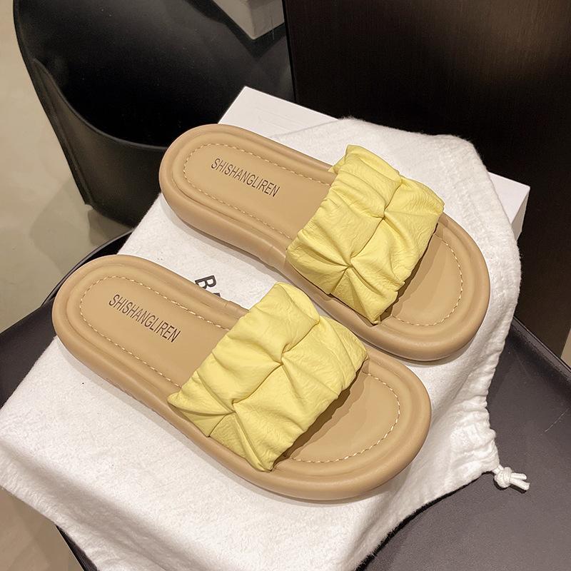 Versatile casual commuter wind one-word cool slippers summer new daily soft sole not tired foot platform slippers beach shoes