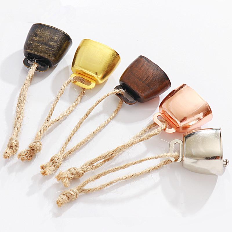 4 szt. Dzwonek w stylu vintage, rustykalny metalowy dzwonek dekoracyjny do zawieszenia z jutowym sznurkiem, dzwonki wietrzne w stylu vintage do powieszenia na ścianie, dekoracja domu
