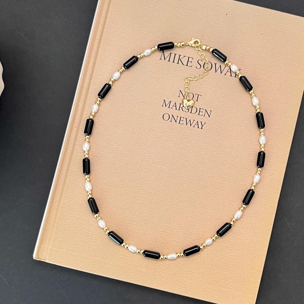 Rice Grain Freshwater Pearl Long Strip Black Agate Necklace Women'S Light Luxury Cold Wind Niche Collarbone Chain Black And White Contrasting Color