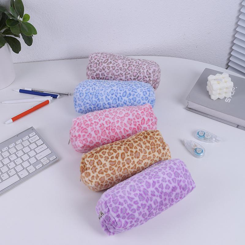 Süßes Cooles Plüsch-Kulturbeutel mit Leopardenmuster, Große Kapazität für Schüler und Make-up-Aufbewahrung