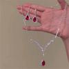Quadratisches Ohrstecker- und Halsketten-Set mit Diamanten - ein schickes, luxuriöses und hochwertiges zweiteiliges Set mit exquisiter Eleganz