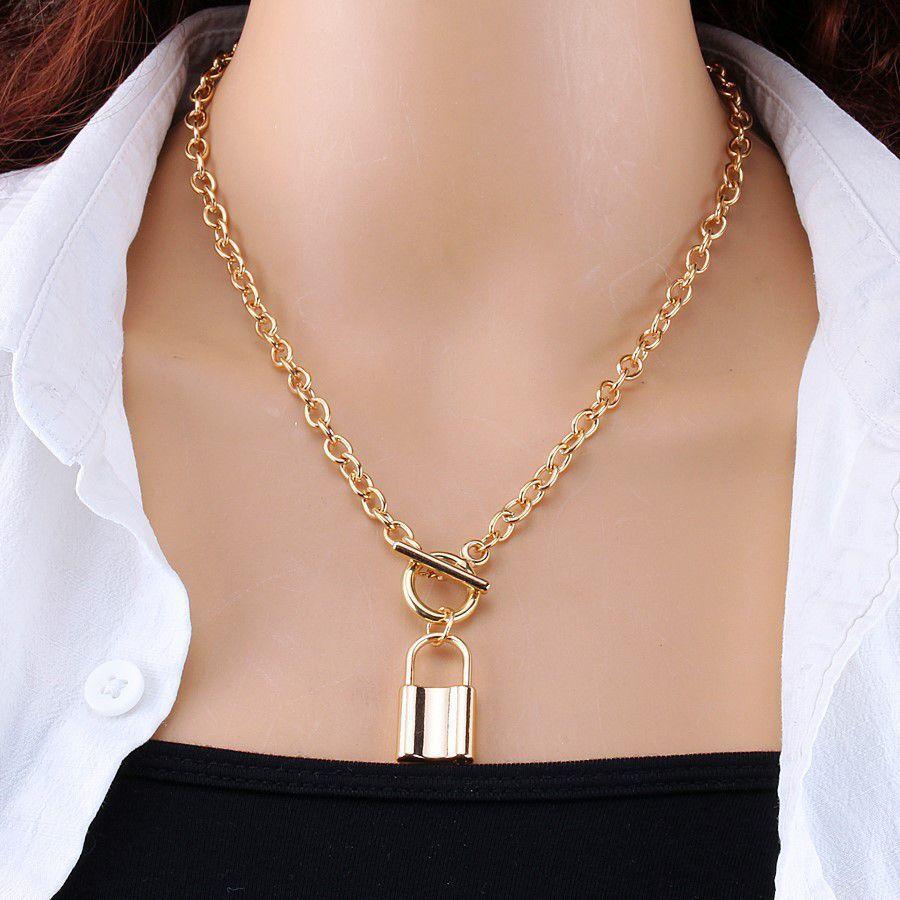 Short glossy lock shape pendant necklace men and women cold wind collarbone chain ins dancing hip hop accessories snake bone
