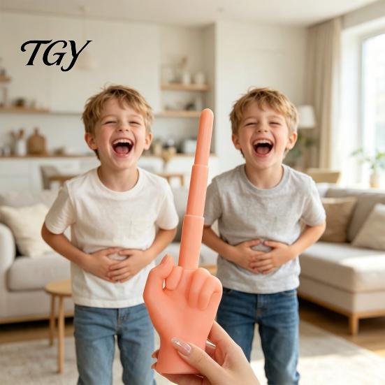Middle Finger Prank Toys 1/2Pcs 3-Stage Telescopic Toy, 3D Printed Hand Portable Toy Prop, Realistic Retractable for Stress Relief