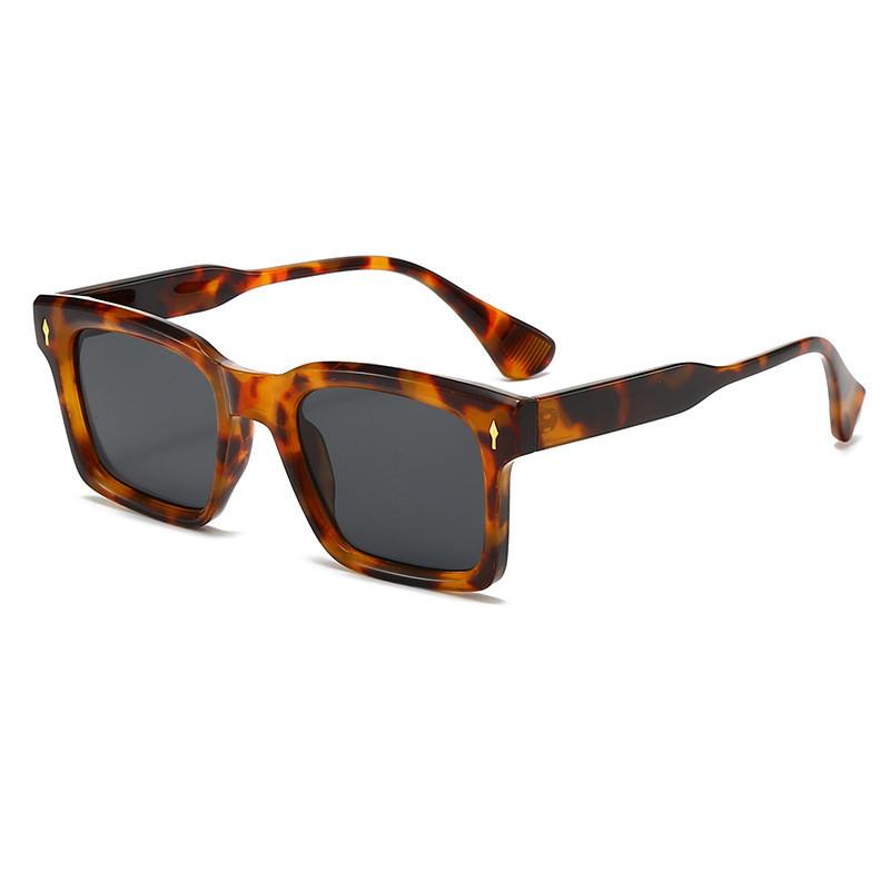 Retro Square Sun Glasses With Uv400 Protection For Outdoor Activities And Fashion Enthusiasts