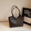 Retro High-appeal Underarm Bag, Large-capacity Commuter Bag, Simple Single-shoulder Tote Bag