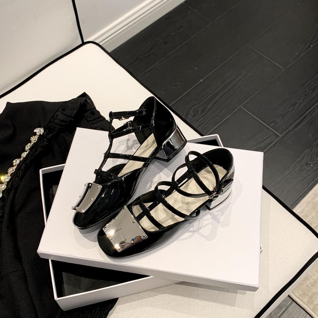 Grape Mother Metal Buckle Patent Leather Square Head Hollow Strap Thick Heel Sandals Mary Jane Shoes Summer New Bag Head Women's Shoes