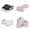 Para homens e mulheres – Tênis de sola reta e slipons