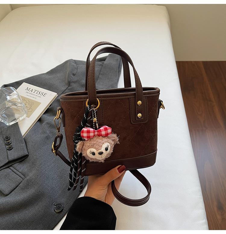 Portable Small Bag Women's 2025 New Fashion Diamond Shoulder Bag Foreign Style Retro Messenger Bucket Bag