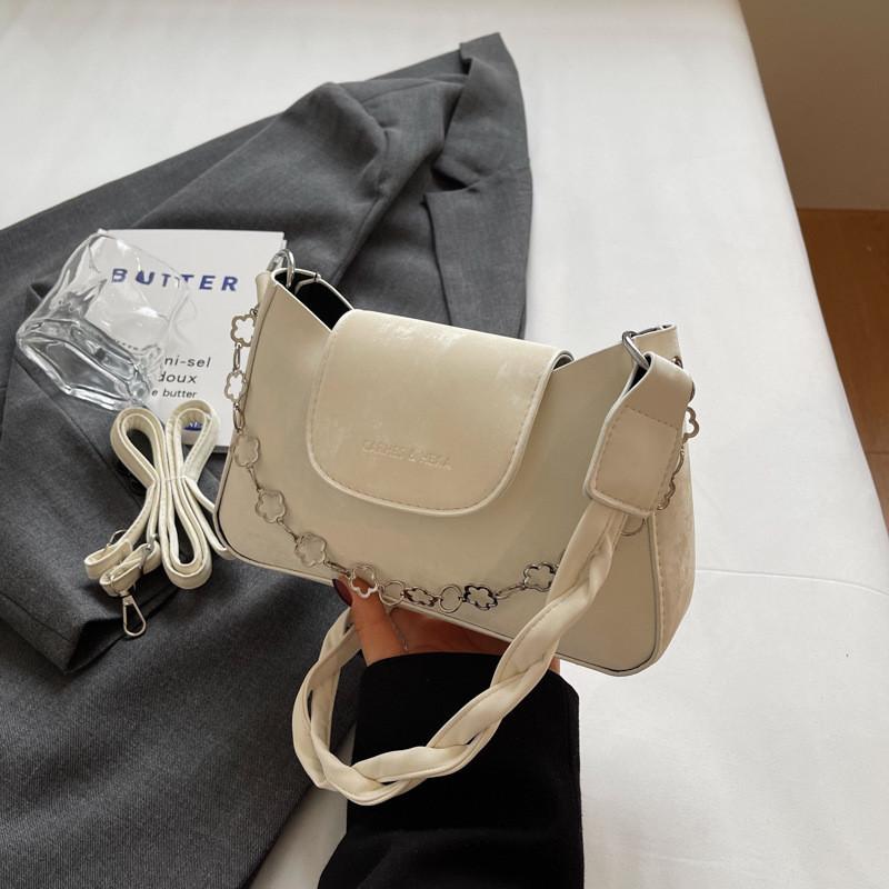 Stylish Women's Crossbody Bag Trendy Chain Strap Shoulder Bag Elegant Design For Spring
