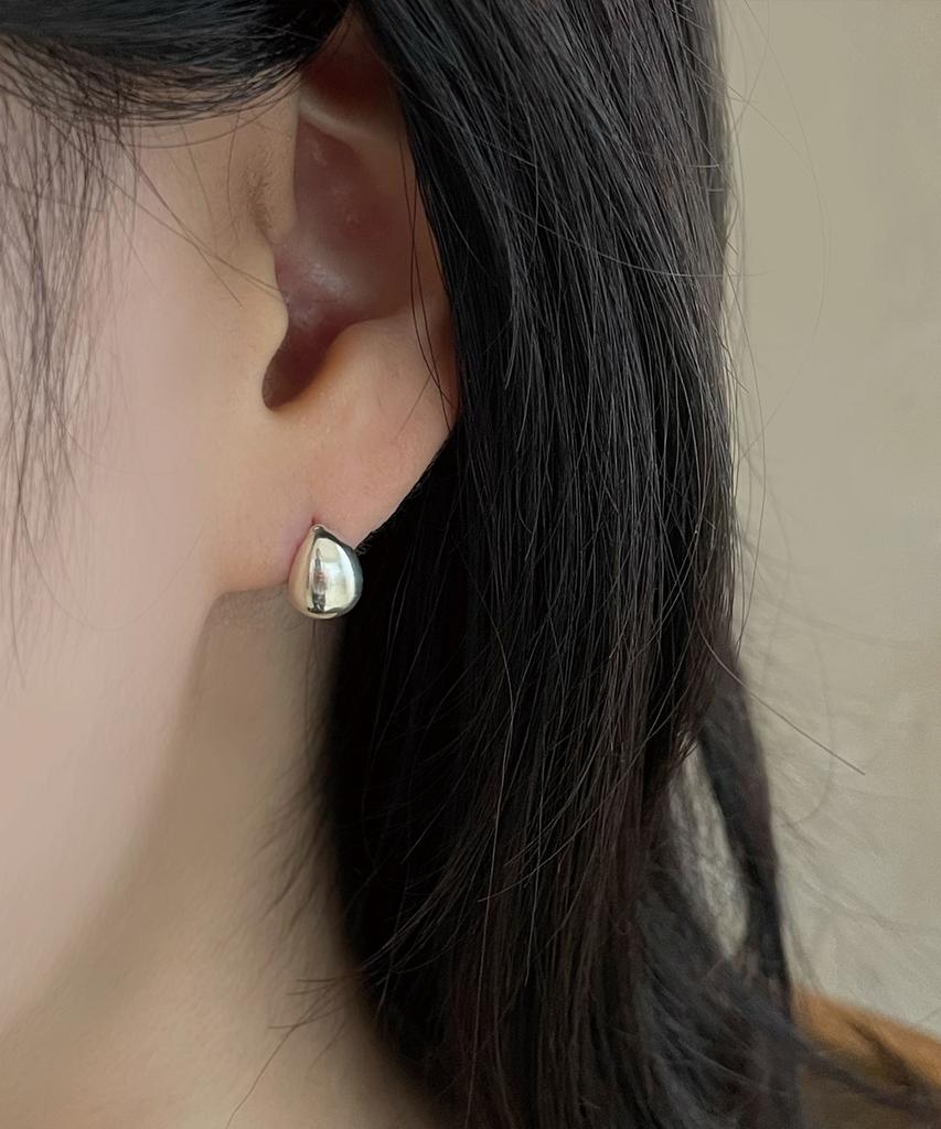 Fluffy Empty Silver Earrings